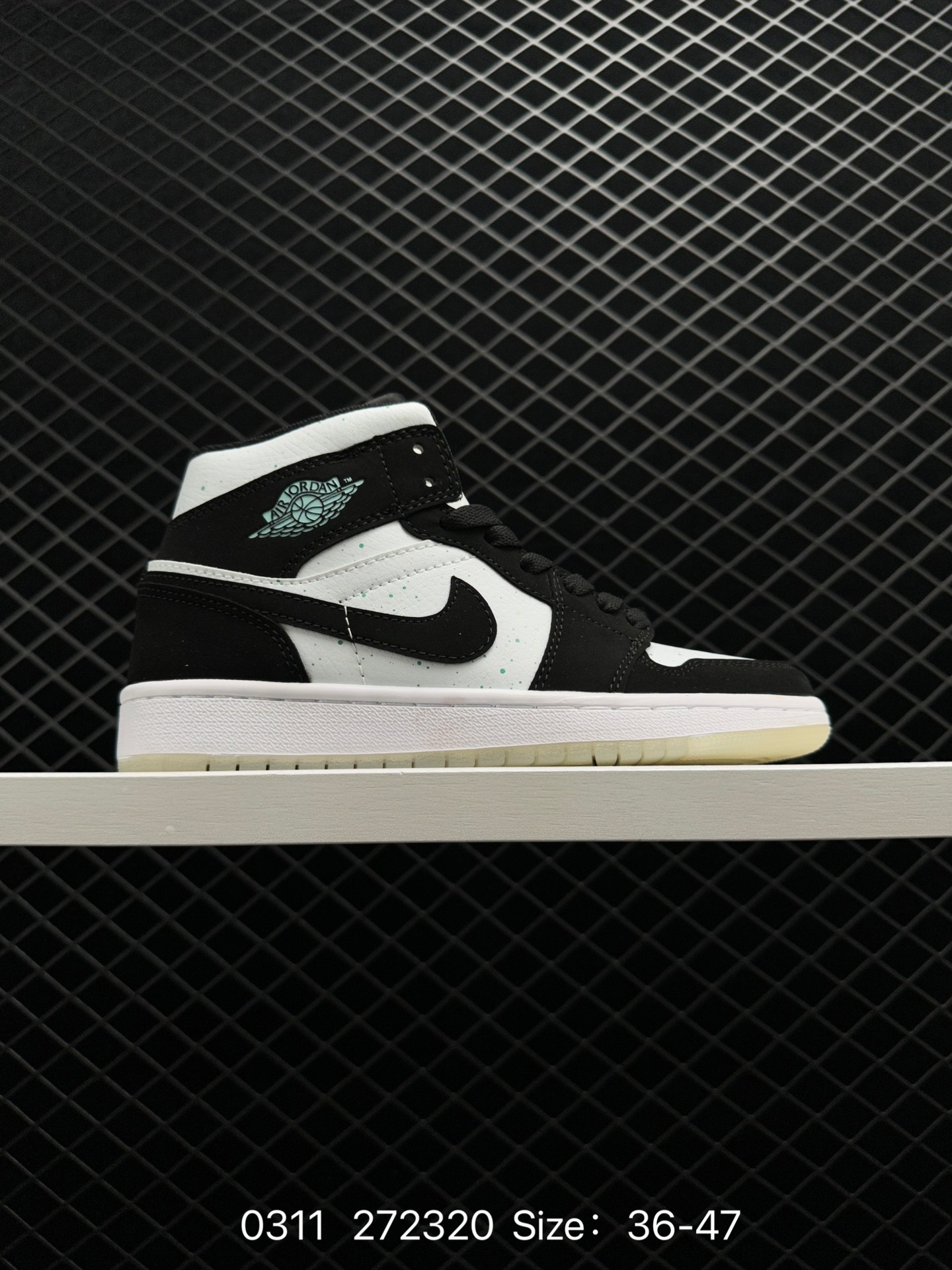 Air Jordan 1 Mid “Panda”